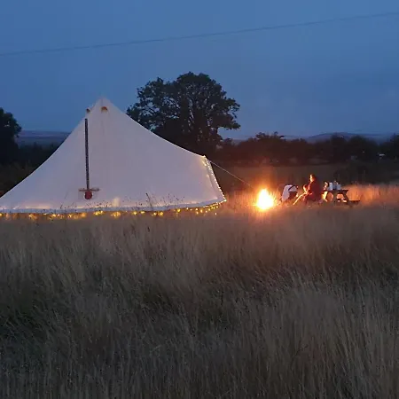 5m Xl Bell Tent With Log Burner Near Whitby