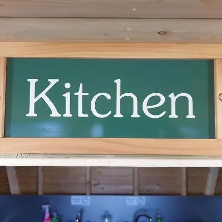 펜션 5m Xl Bell Tent With Log Burner Near Whitby *