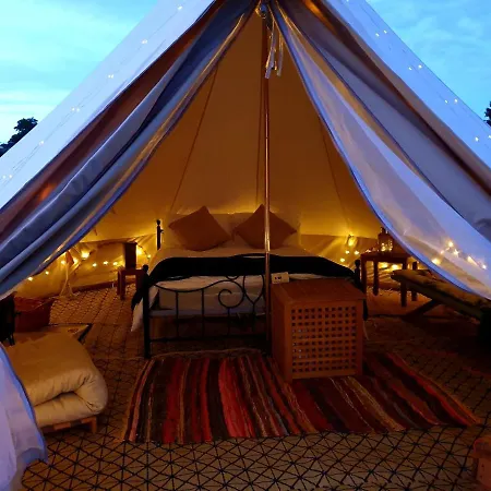 5m Xl Bell Tent With Log Burner Near Whitby