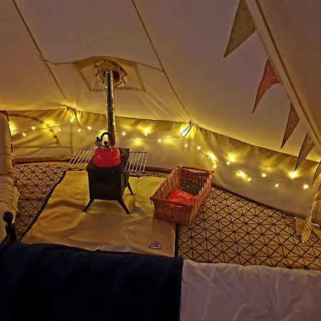 5m Xl Bell Tent With Log Burner Near Whitby Saltburn-by-the-Sea