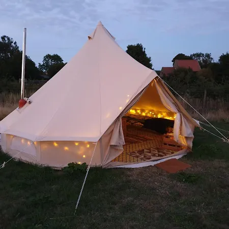 5m Xl Bell Tent With Log Burner Near Whitby