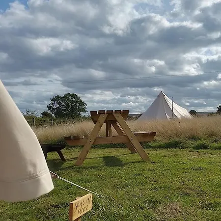 Luxury tent 5m Xl Bell Tent With Log Burner Near Whitby Saltburn-by-the-Sea