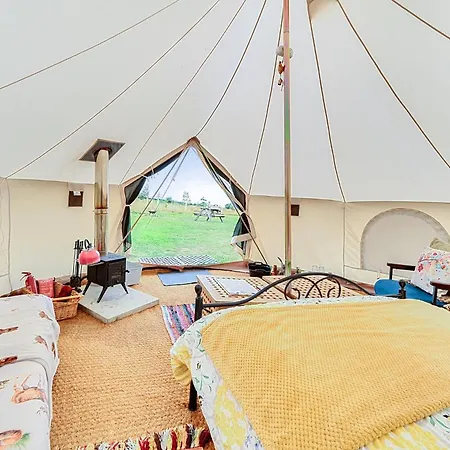 5m Xl Bell Tent With Log Burner Near Whitby * Saltburn-by-the-Sea