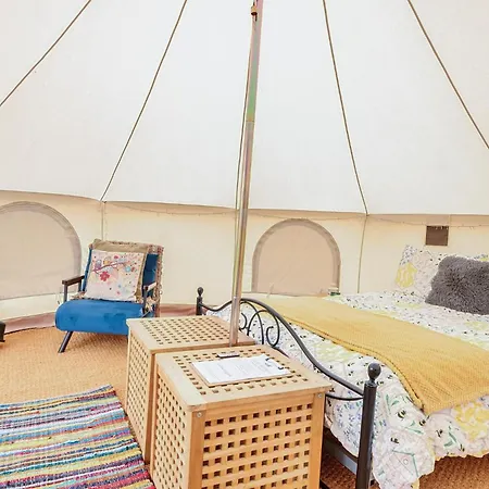 Hazel 5m Xl Bell Tent With Log Burner Near Whitby Luxuszelt *